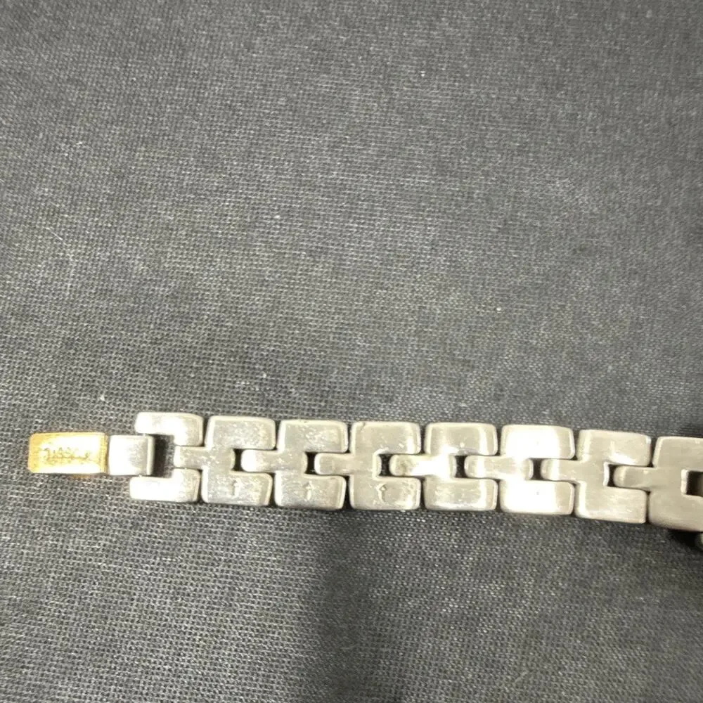 Fossil up auction
